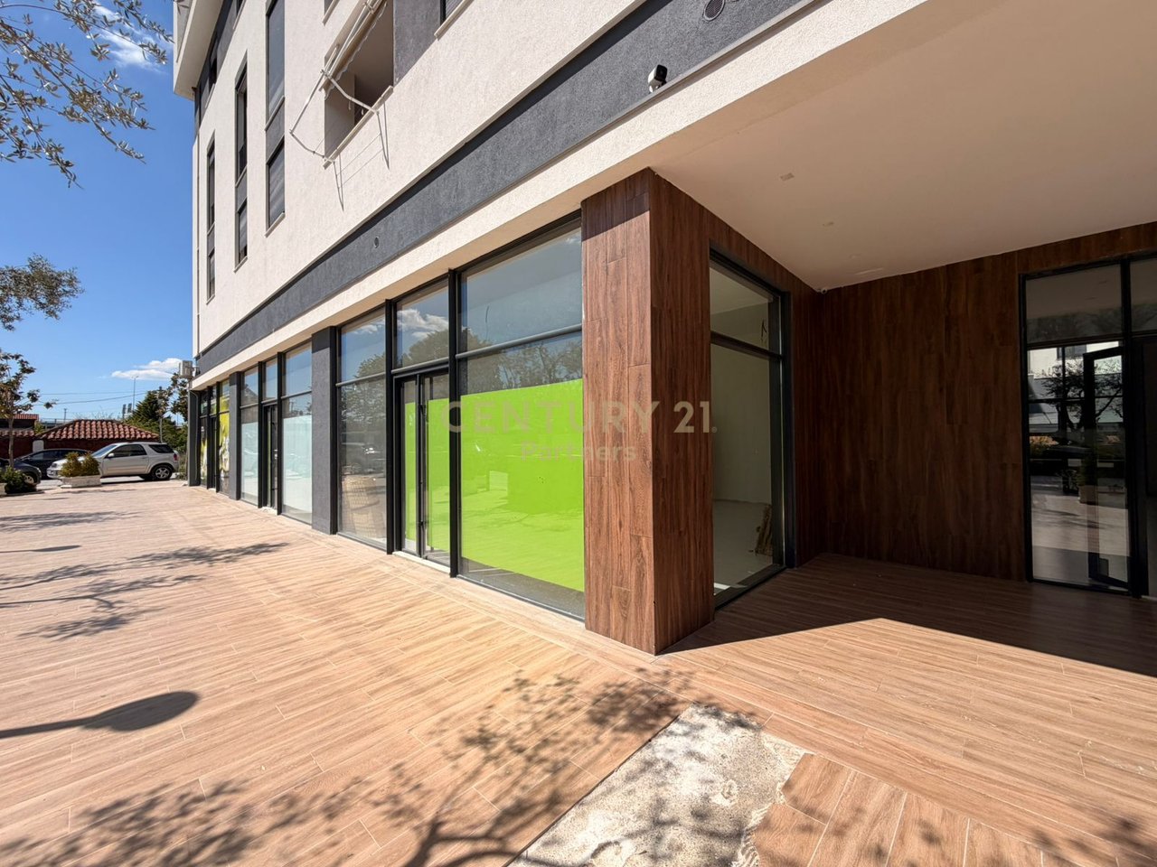 Commercial ambient for sale – at Relux Residence, Shkozë, Tirana