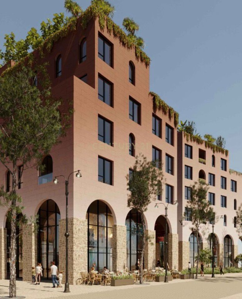 SHITET  GODINË HOTELI TEK PORTI SARANDË