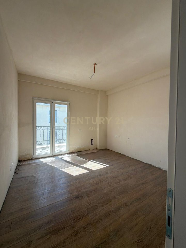 Apartment 2+1+2 bathrooms for sale at Porta e Re, Mjullbathore!