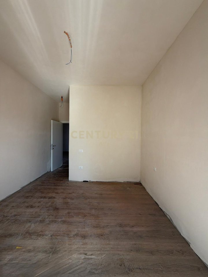 Apartment 2+1+2 bathrooms for sale at Porta e Re, Mjullbathore!