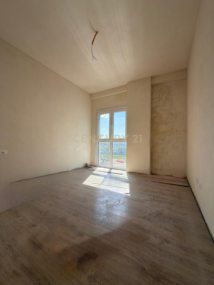 Apartment 2+1+2 bathrooms for sale at Porta e Re, Mjullbathore!