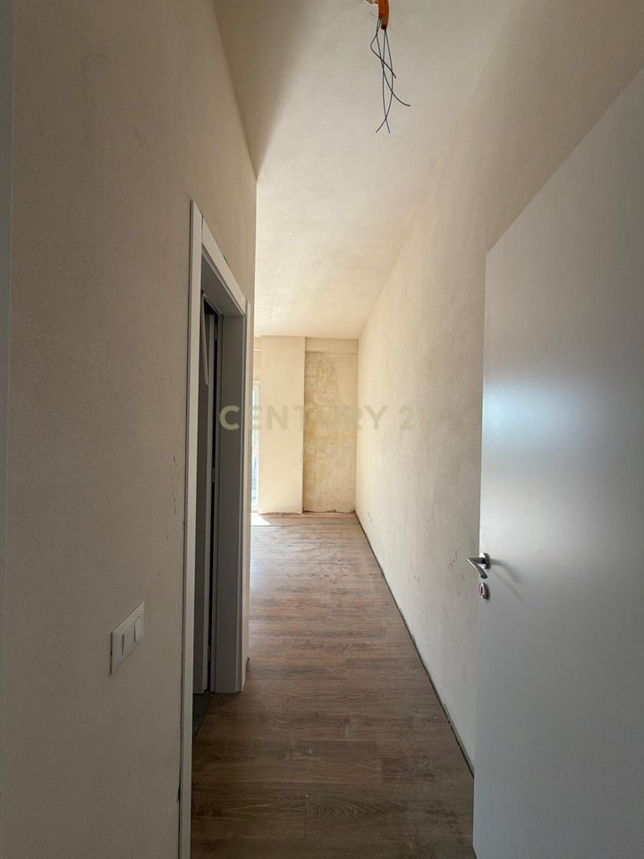 Apartment 2+1+2 bathrooms for sale at Porta e Re, Mjullbathore!