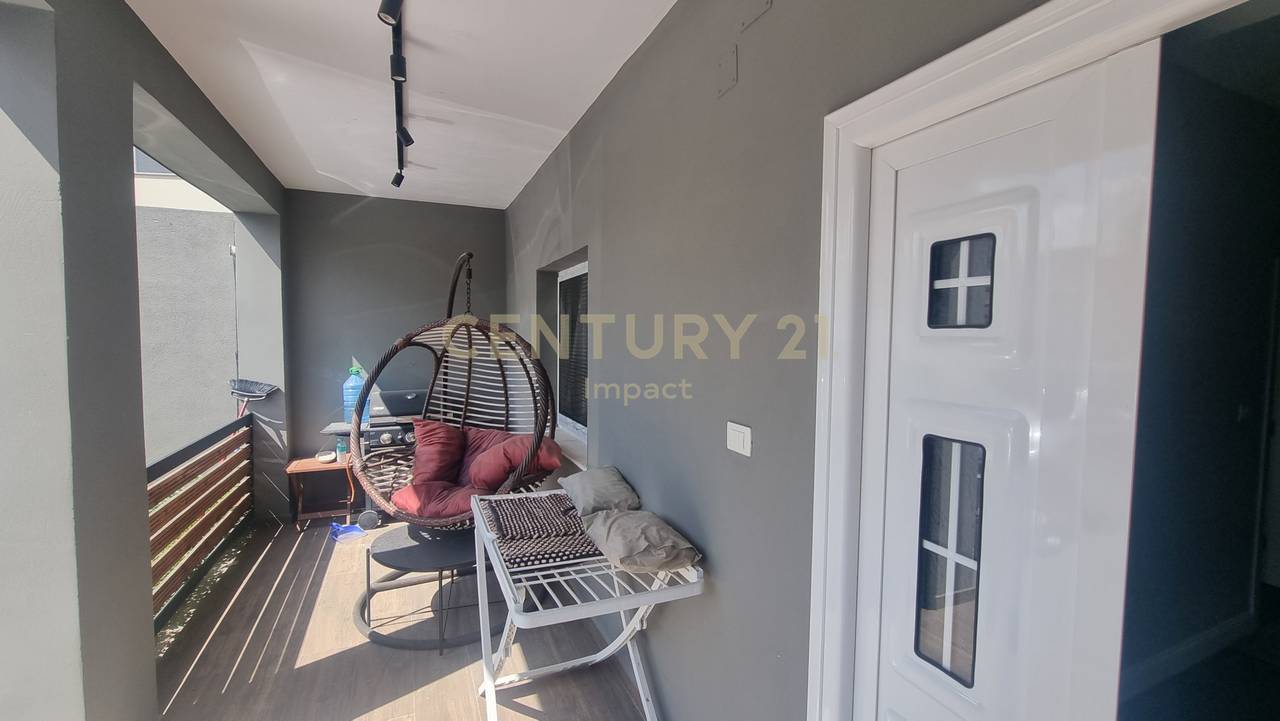 Vilë 1+1 Për Shitje në Don Bosco, Tiranë - 175,000€ !