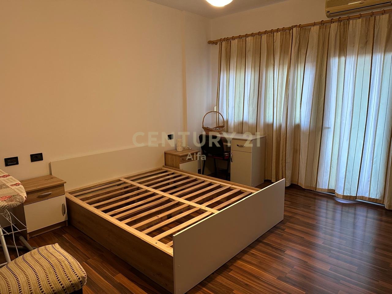 JEPET PER QIRA, APARTAMENT 2+1+2, RRUGA E ELBASANIT