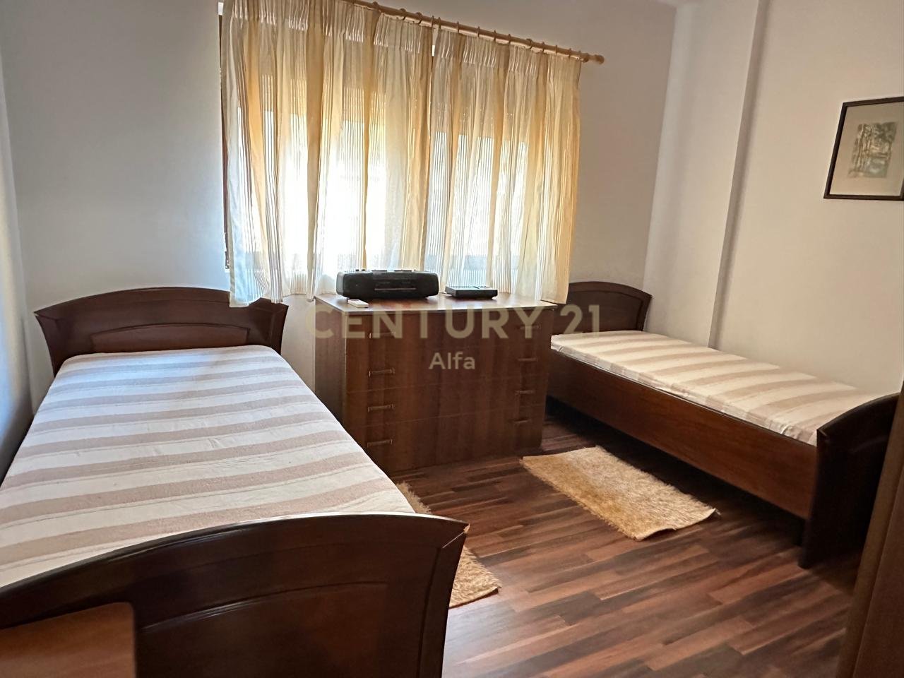 JEPET PER QIRA, APARTAMENT 2+1+2, RRUGA E ELBASANIT