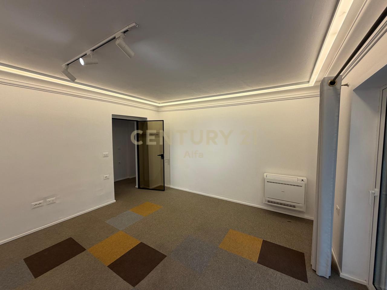 FOR RENT, OFFICE SPACE - 130 M2, DURRES ROAD