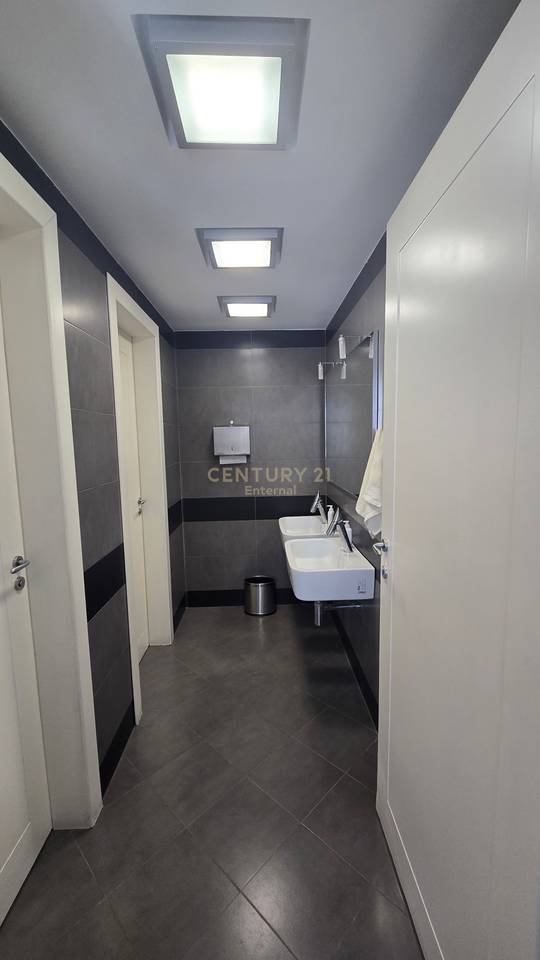 Spazio ufficio in affitto a Bllok