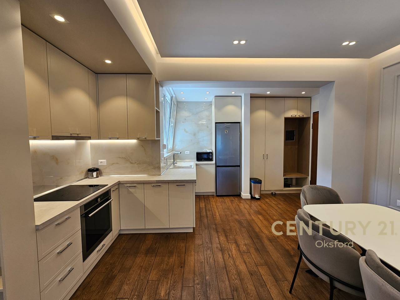 FOR RENT 3+1+2 APARTMENT + PARKING NEAR THE DRY LAKE FZ!