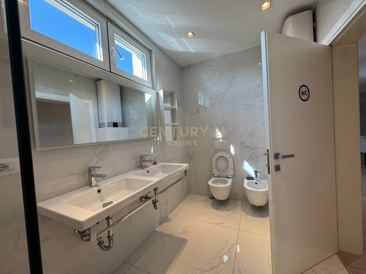 2+1+2 apartment for rent near the Ballet School