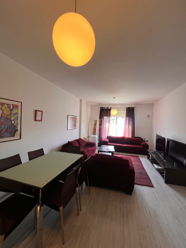 APARTAMENT 2+1 ME QIRA PERBALL DEIORGJIT