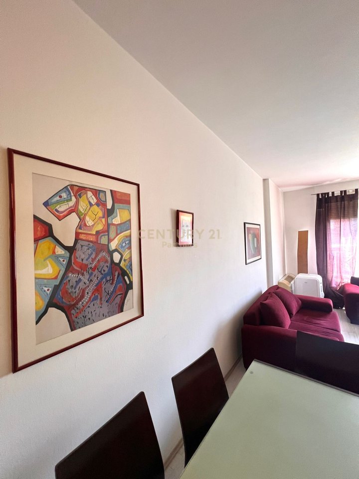 APARTAMENT 2+1 ME QIRA PERBALL DEIORGJIT