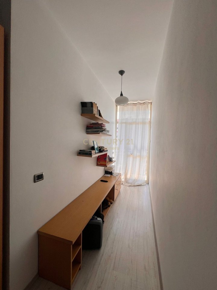 APARTAMENT 2+1 ME QIRA PERBALL DEIORGJIT