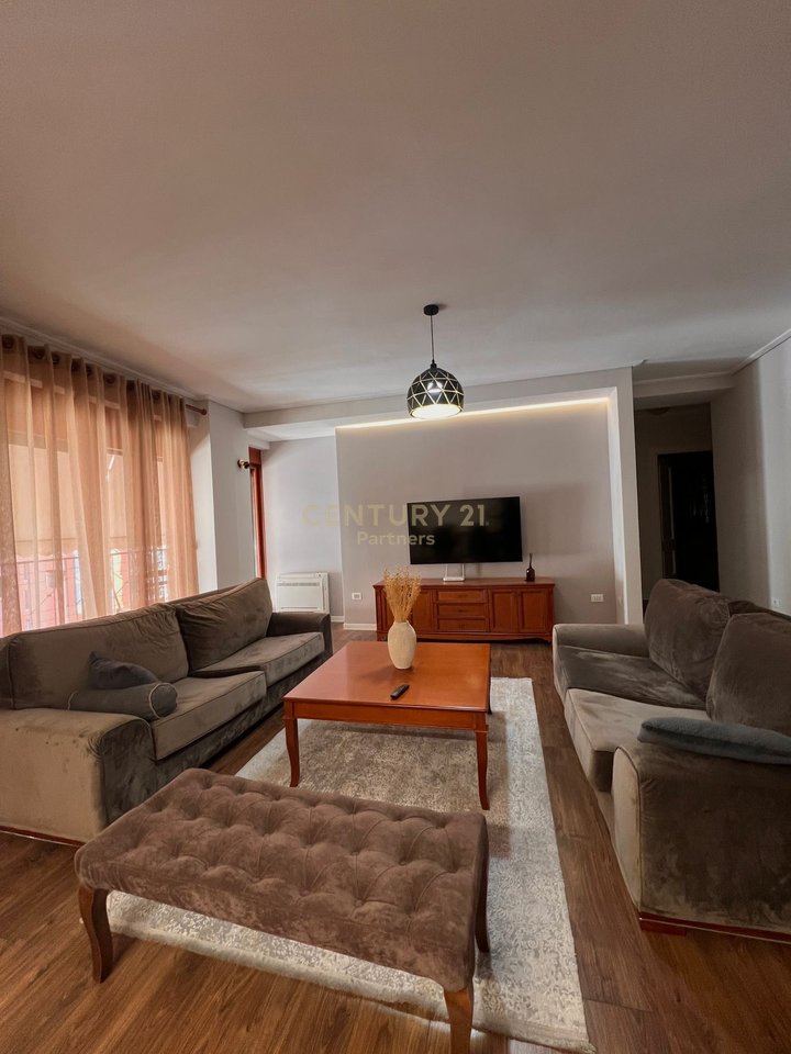 JEPET ME QIRA APARTAMENT 2+1+2DEPO TEK KOMPLEKS DELIORGJI