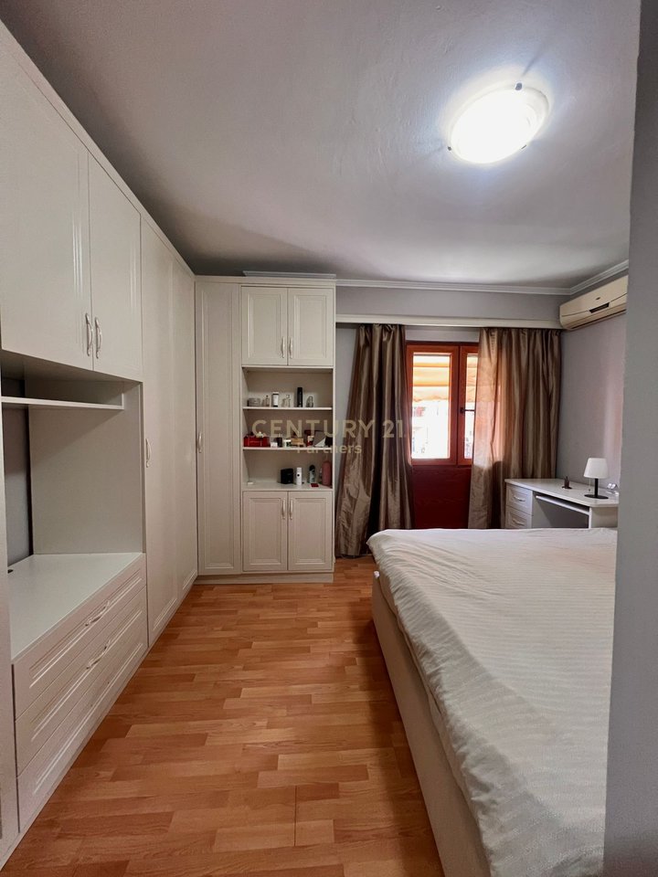 JEPET ME QIRA APARTAMENT 2+1+2DEPO TEK KOMPLEKS DELIORGJI