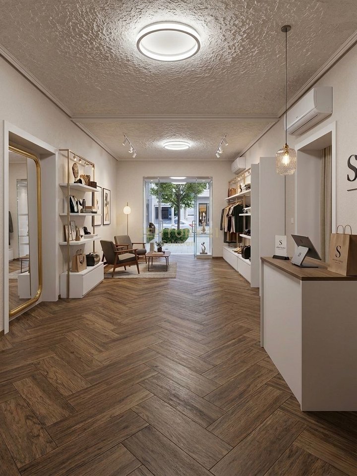 AMBIENT KOMERCIAL PER QIRA NE VLORE!