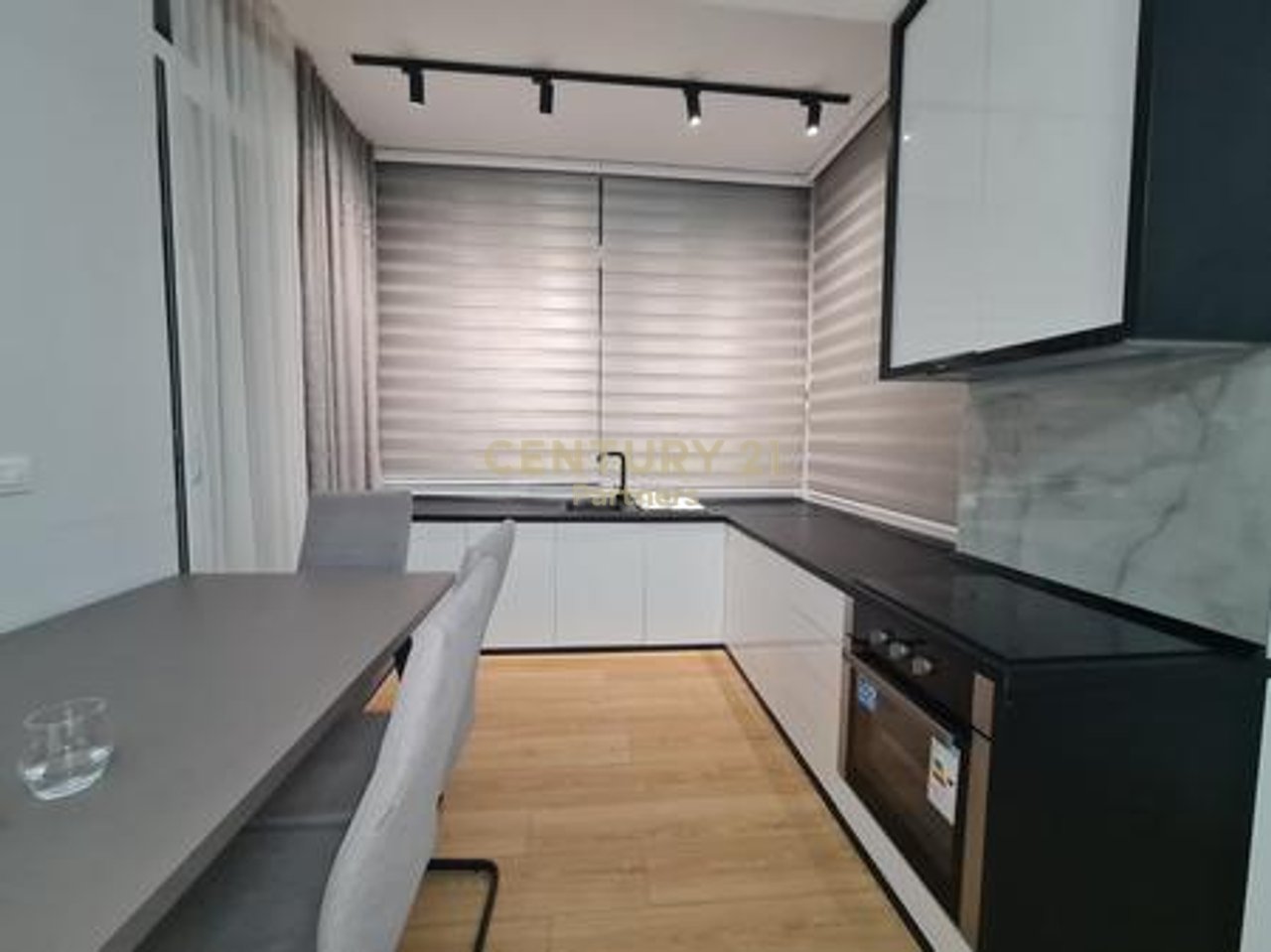 APPARTAMENTO 1+1 IN AFFITTO IN VIA DRITAN HOXHA, VICINO AL COMPLESSO AURA