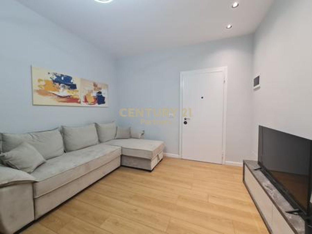 APPARTAMENTO 1+1 IN AFFITTO IN VIA DRITAN HOXHA, VICINO AL COMPLESSO AURA