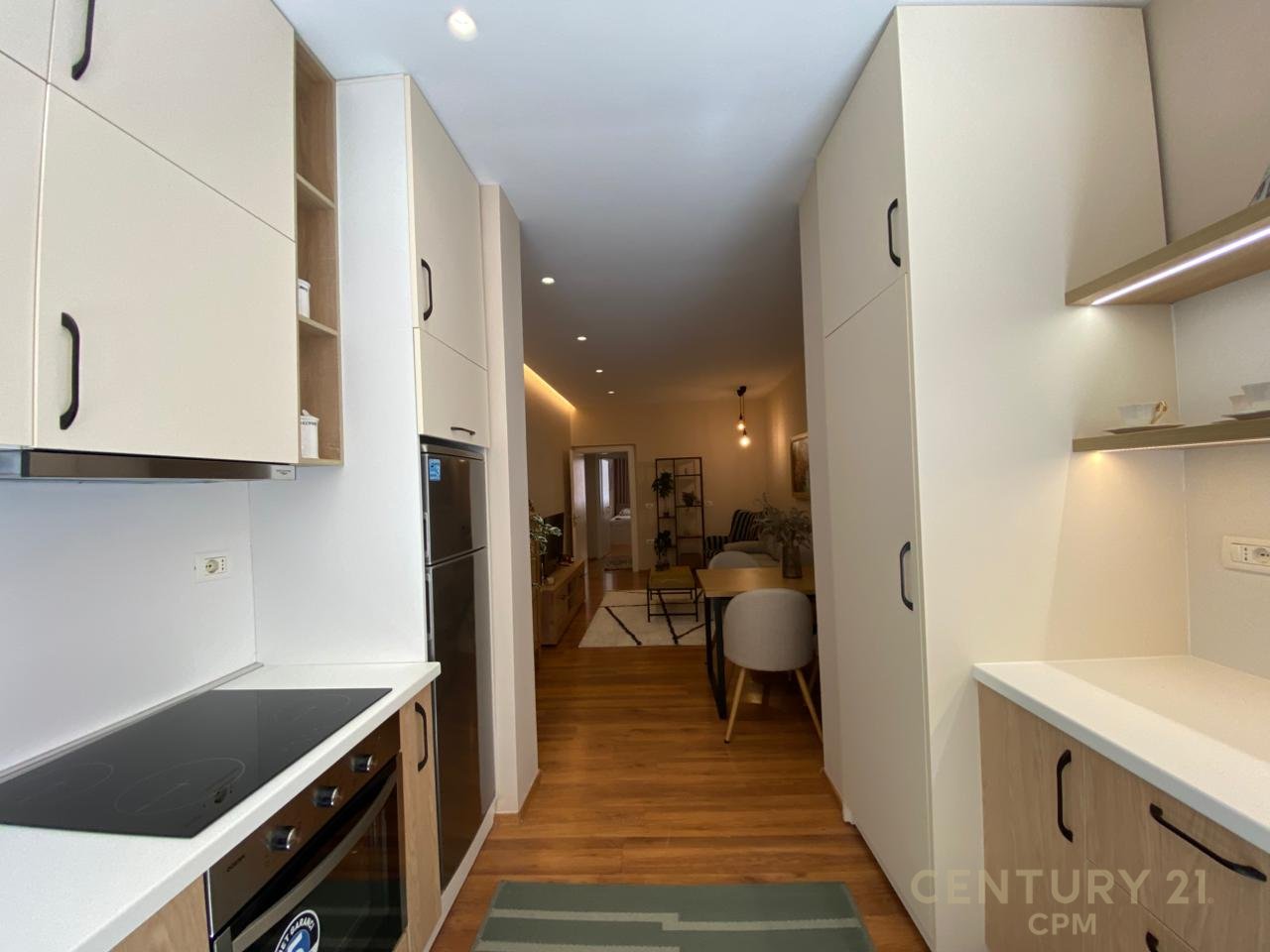 IN QUESTA ZONA BLOCCO OFFRIAMO UN APPARTAMENTO DI LUSSO 2+1 IN AFFITTO