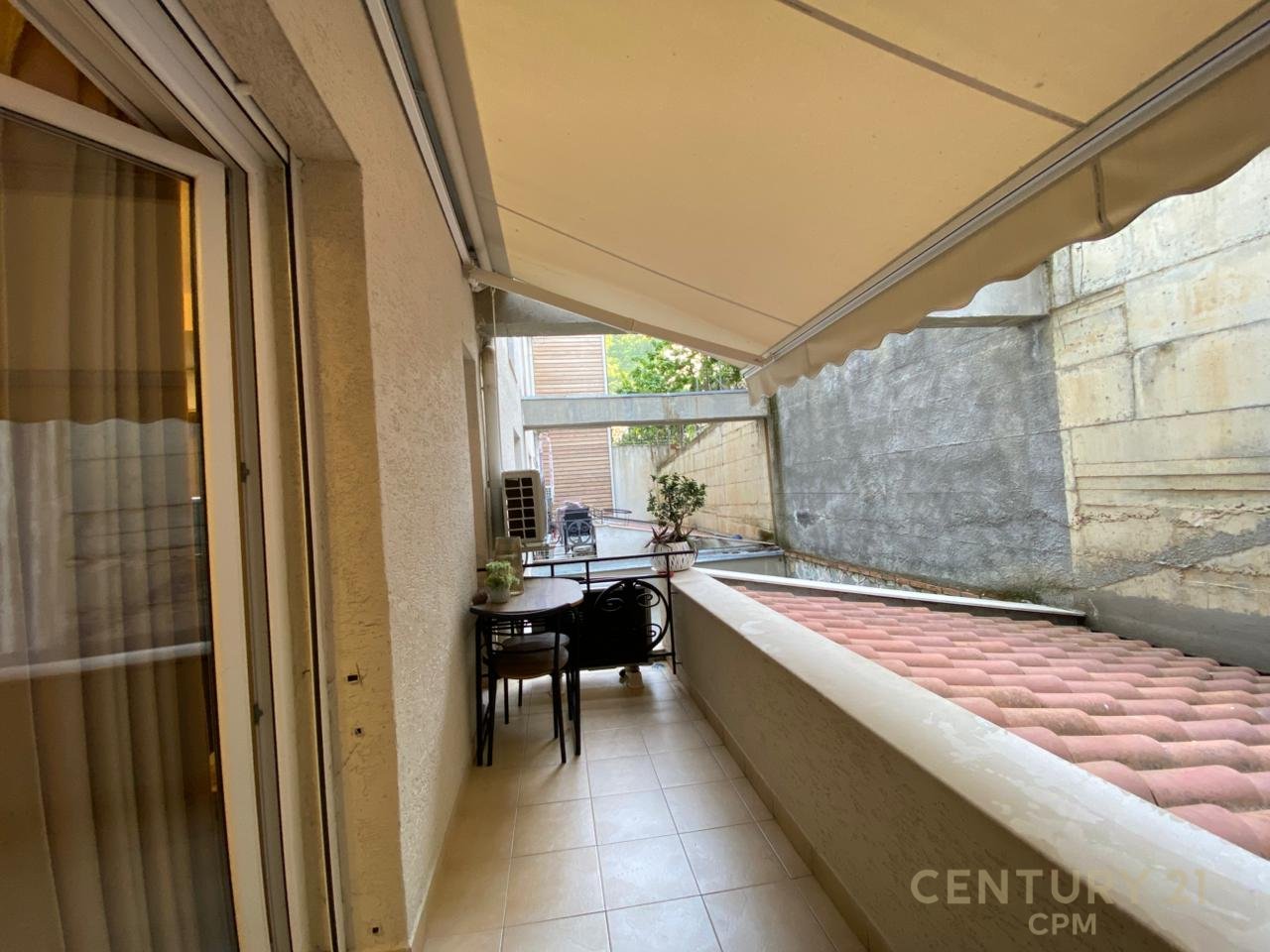 EKSKLUZIVE ! TEK KODRA E DIELLIT 2 SHESIM SUPER APARTAMENT 1+1