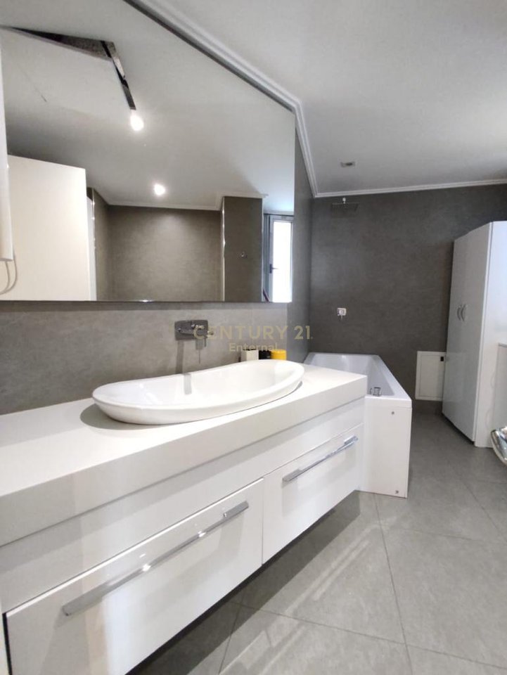 APARTAMENT 3+1+2 PER QIRA TE NOBIS