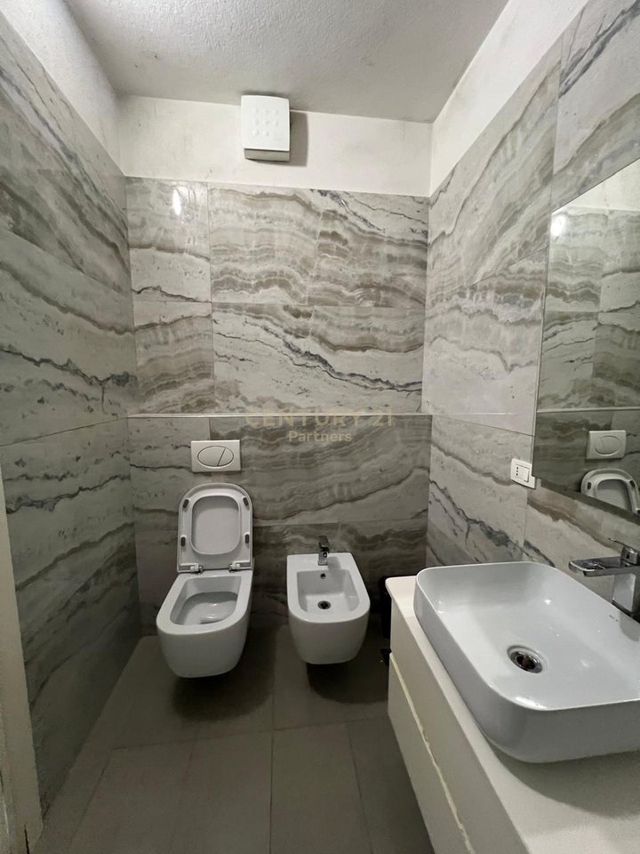 Appartamento 2+1 in Affitto nel Complesso Delijorgji, Tirana - 1100€ | 115 m²