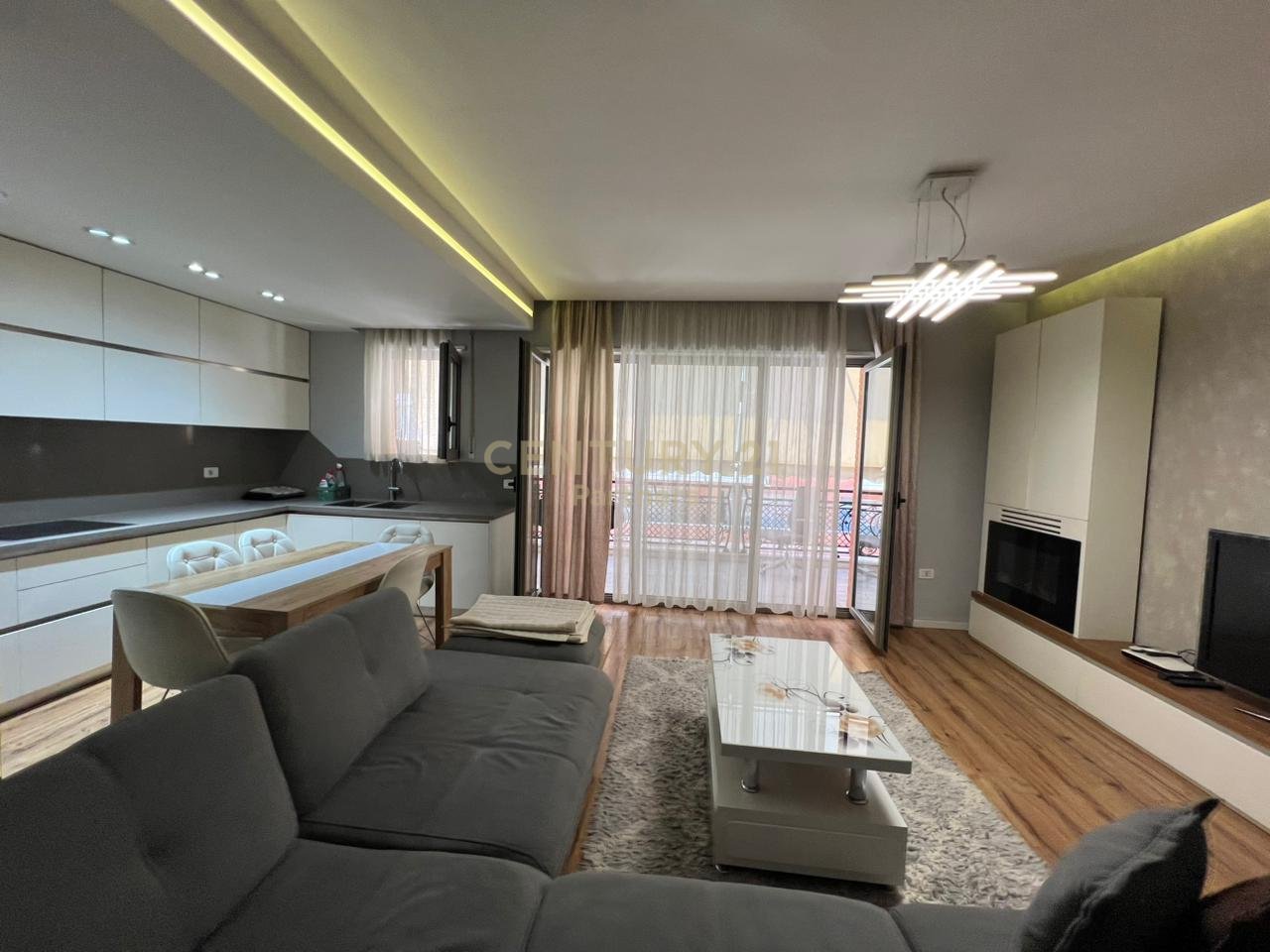 Appartamento 2+1 in Affitto nel Complesso Delijorgji, Tirana - 1100€ | 115 m²