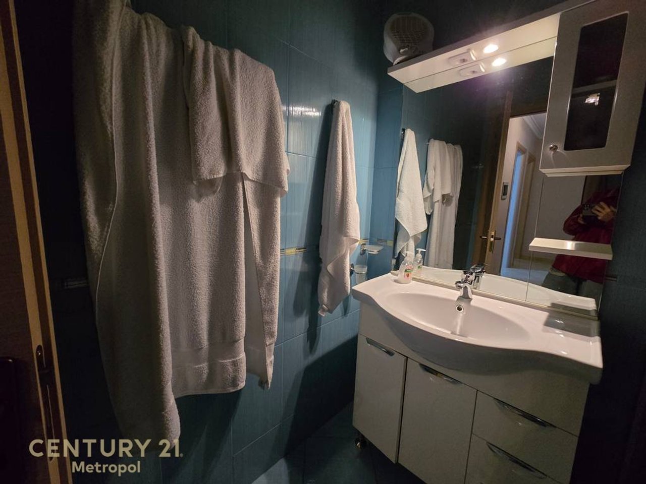 Appartamento 2+1+2+garage in affitto in via Jordan Misja!