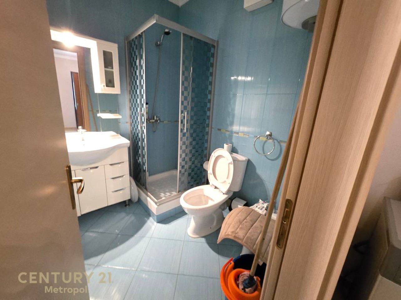 Appartamento 2+1+2+garage in affitto in via Jordan Misja!