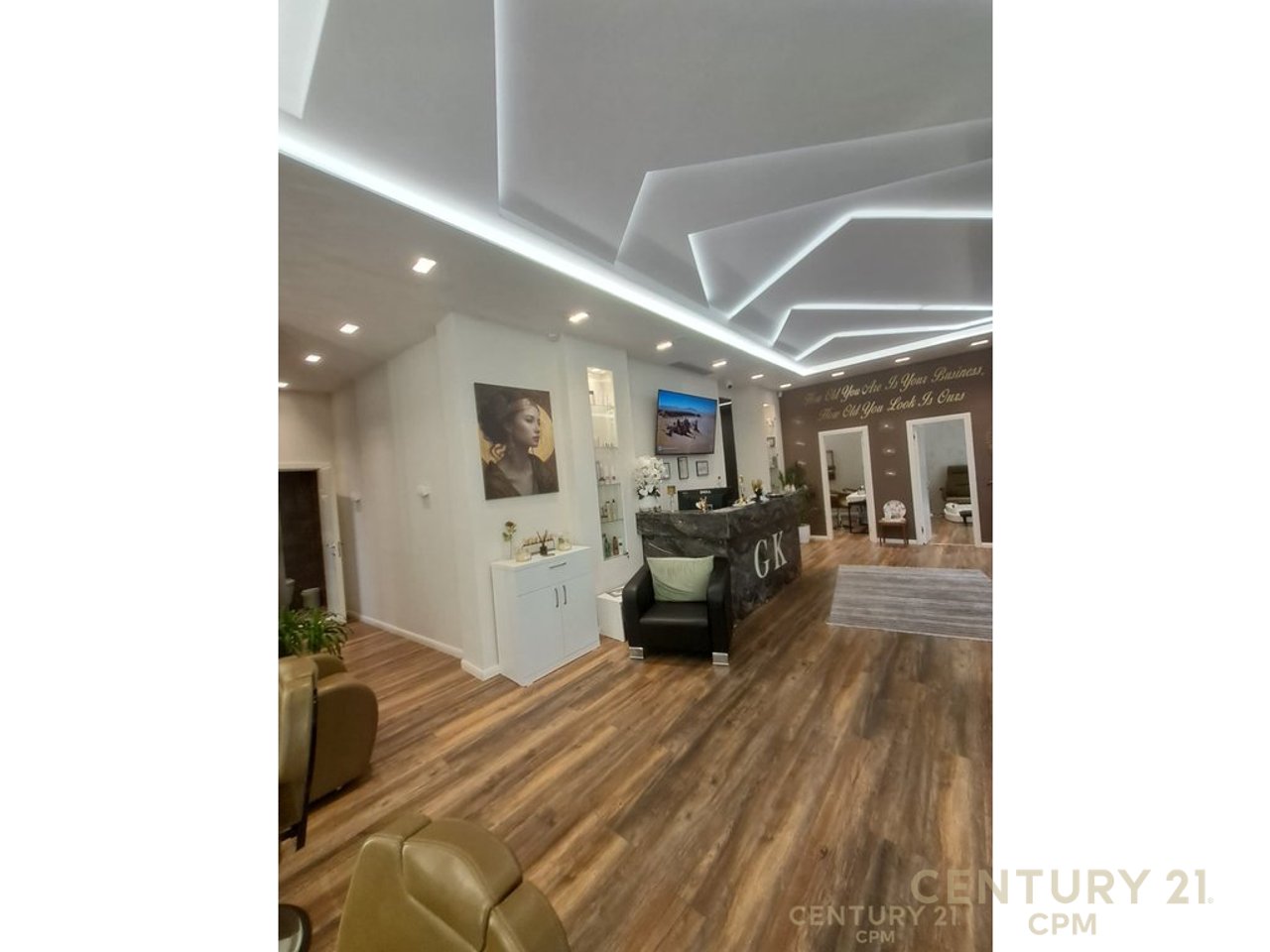 Ambient me qira sallon estetike tek rruga Jordan Misja