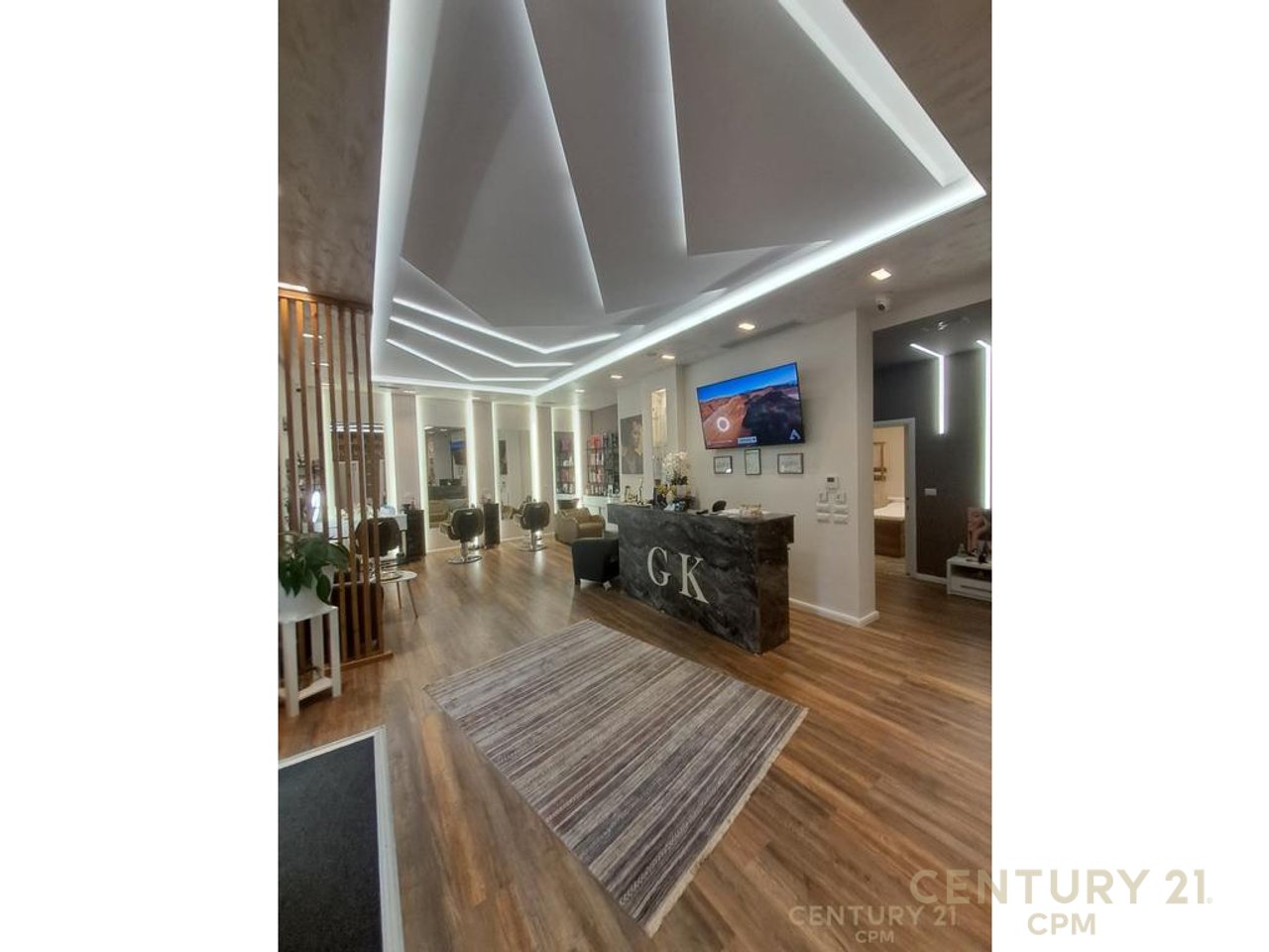 Ambient me qira sallon estetike tek rruga Jordan Misja