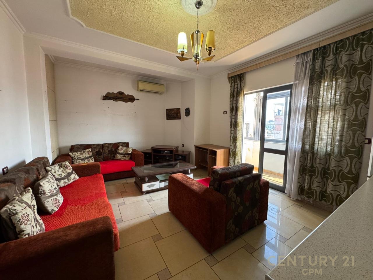 Shitet apartament 2+1 ne Don Bosko, prane rruges Jordan Misja!