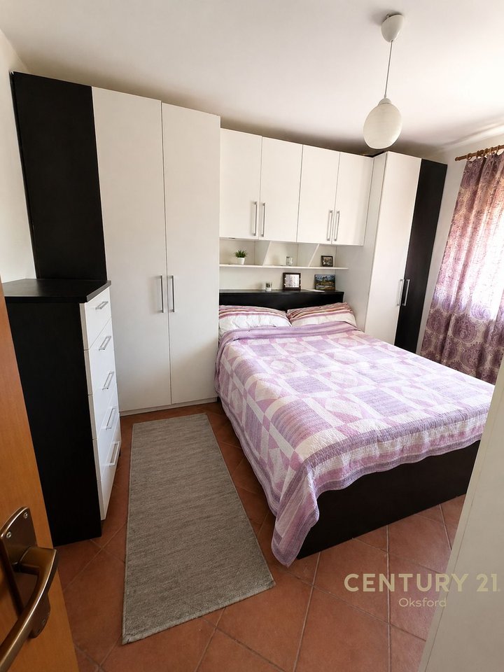 SHITET APARTAMENT 2+1 TE MEDRESEJA