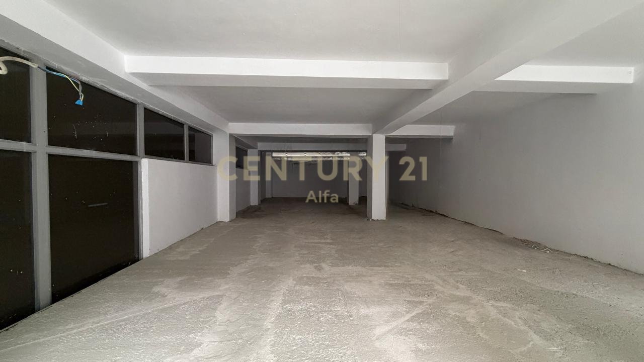 Business premises for rent – Former Train Station (SERVICE)