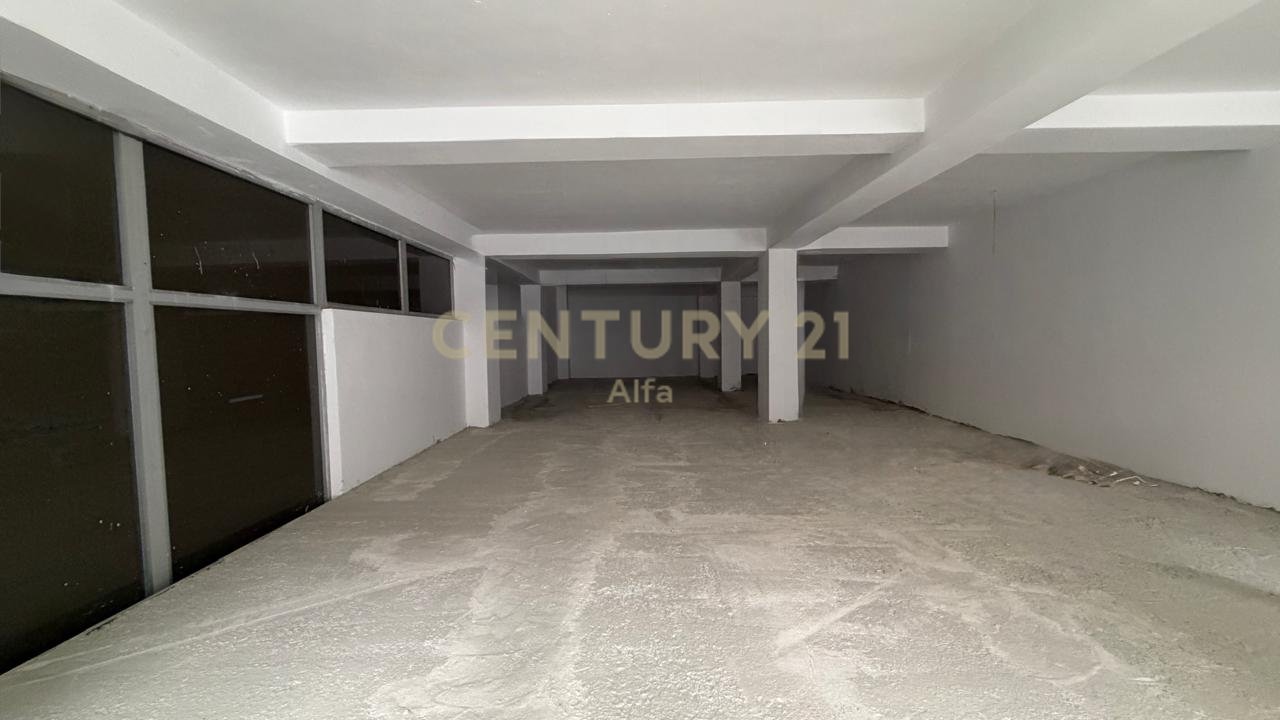 Business premises for rent – Former Train Station (SERVICE)