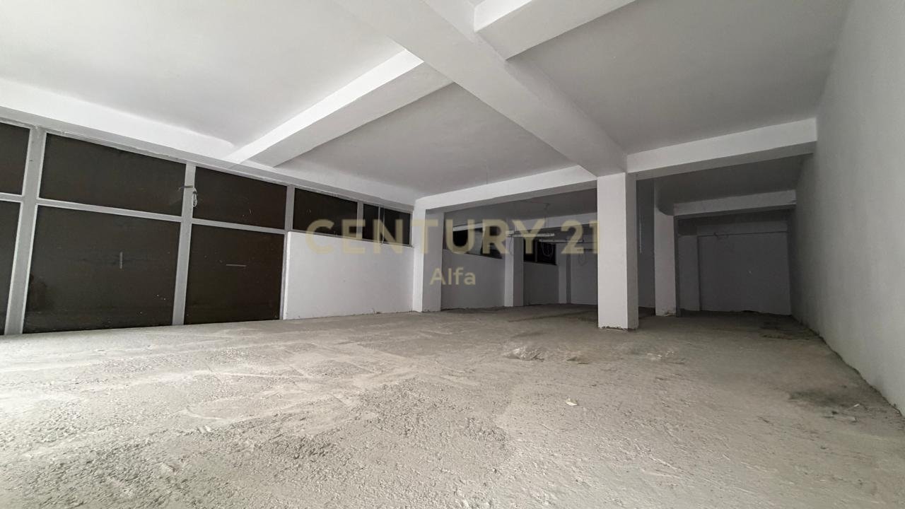 Business premises for rent – Former Train Station (SERVICE)
