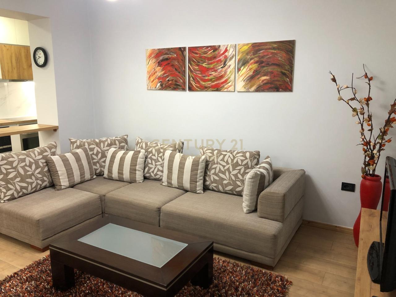 Myslym Shyri - Appartamento Moderno 1+1 in Affitto Vicino a Kastrati