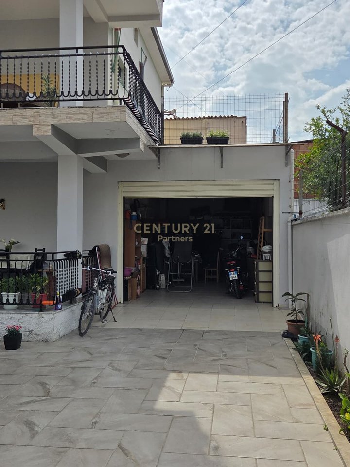 SHITET VILE PRANE BULEVARDIT TE RI