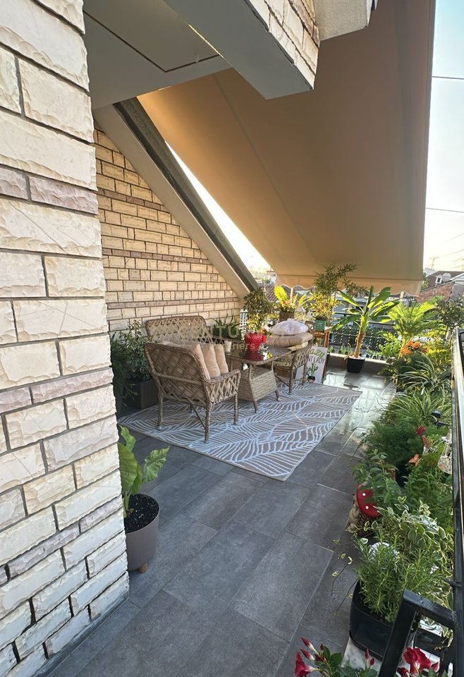 SHITET VILE PRANE BULEVARDIT TE RI