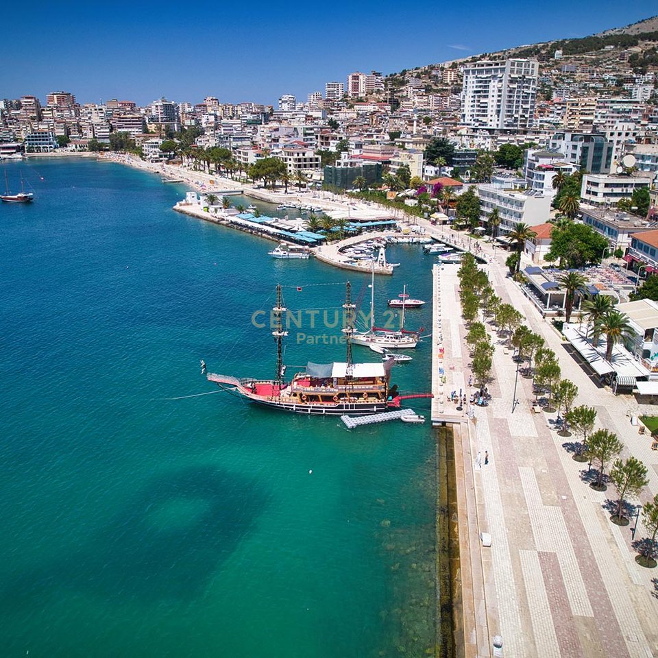 SHITET TOKE TRUALL 500M2 NE SARAND ME PAMJE DETI