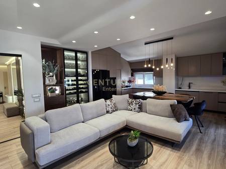 Penthouse 3+1+2+ 2 verandas +2 parking spaces
