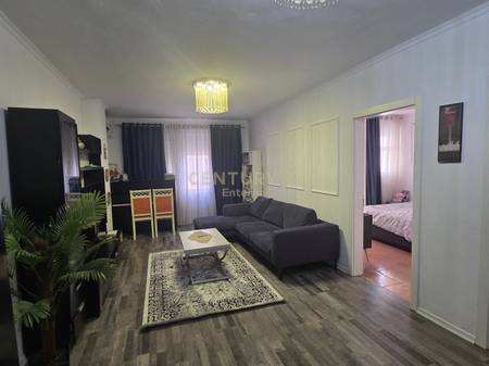 Apartament 1+1 per Qera te Komuna e Parisit