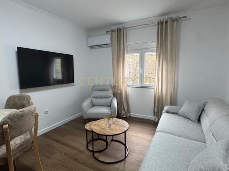 Jepet me qira apartament 2+1 në zonën e Oxhakut !