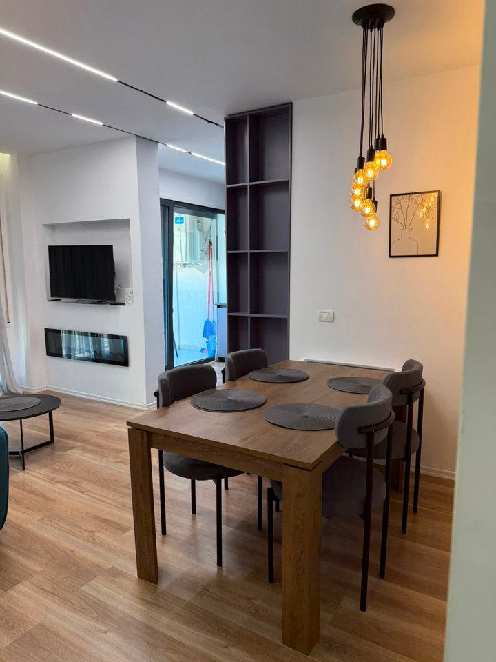 🏡 Jepet me qira apartament 2+1+2 + Post Parkimi Ish Tregu Elekrik  🚗