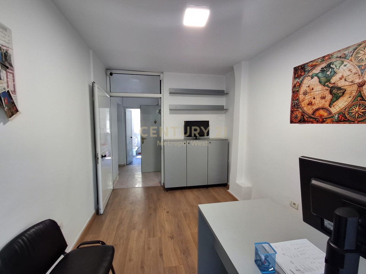 Jepet me Qira "Ambient Biznesi" në Katin 0 – Bulevardi Bajram Curri, pranë Xhamisë së Tabakëve dhe Shkollës së Baletit