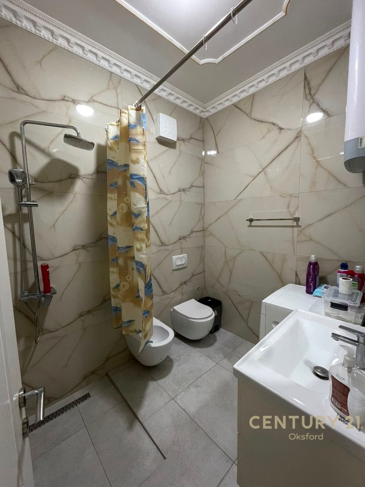 Jepet me qira apartament 2+1+2 te Ish Uzina Dinamo, përballë tregut.