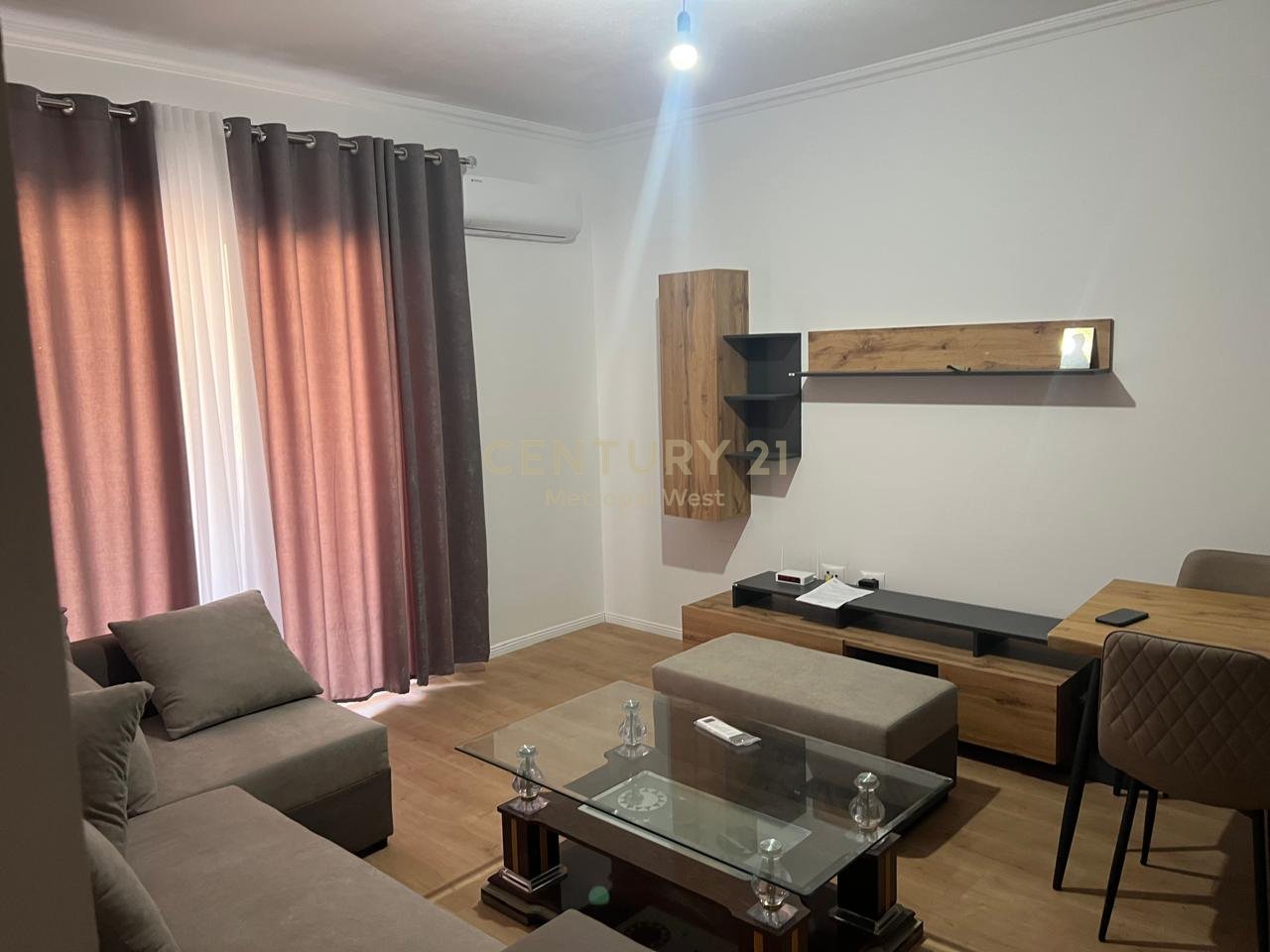 Appartamento 1+1 con Garage in Affitto – Bulevardi Blu, Kamëz, vicino a Rrethit të Ullirit