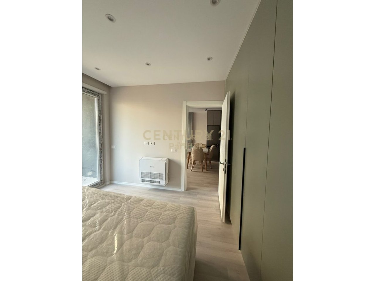 APPARTAMENTO 1+1 &amp; POSTO AUTO IN AFFITTO, UNIVERS CITY