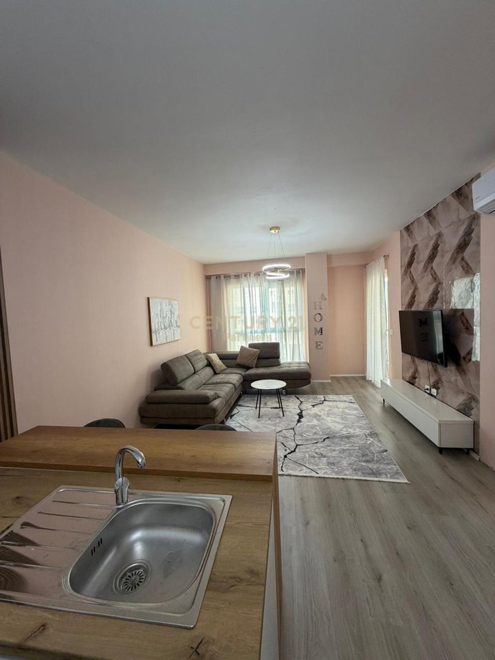 SHITET APARTAMENT 1+1 NË KOMPLEKSIN AURA