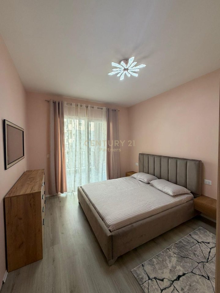 SHITET APARTAMENT 1+1 NË KOMPLEKSIN AURA