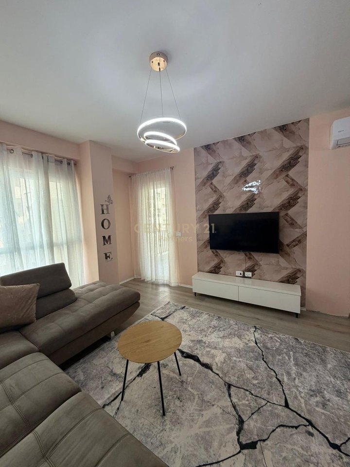 SHITET APARTAMENT 1+1 NË KOMPLEKSIN AURA